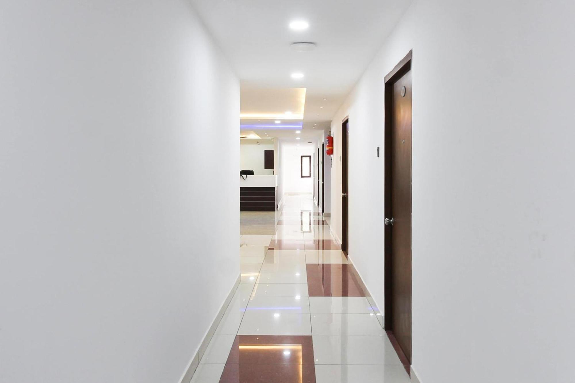 Capital O 63727 Mythri Hotel Maula Ali Exterior foto