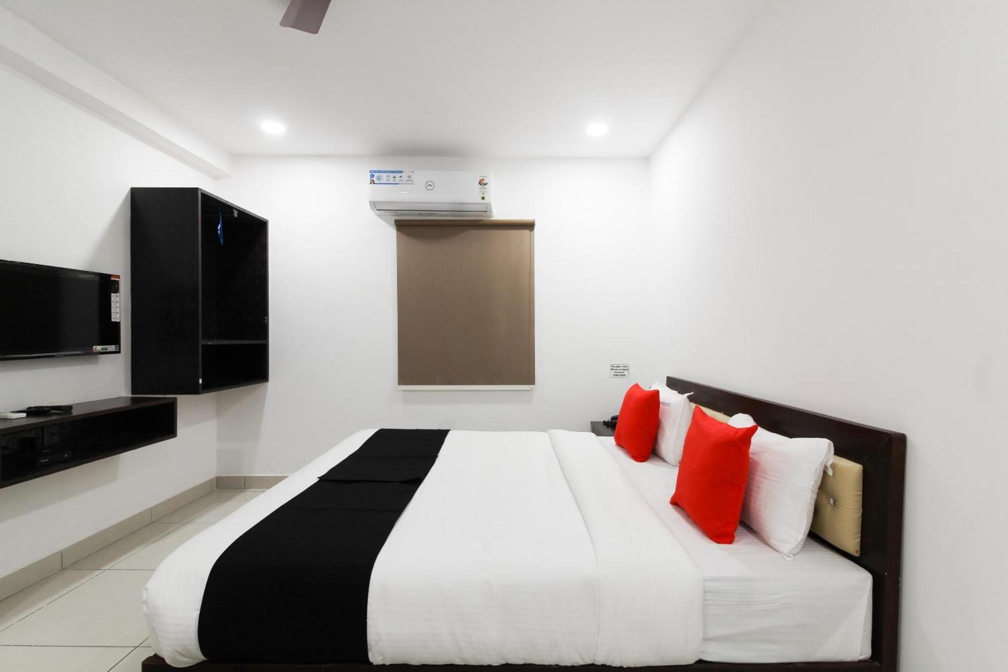 Capital O 63727 Mythri Hotel Maula Ali Exterior foto